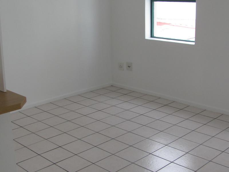 To Let 2 Bedroom Property for Rent in Oostersee Western Cape